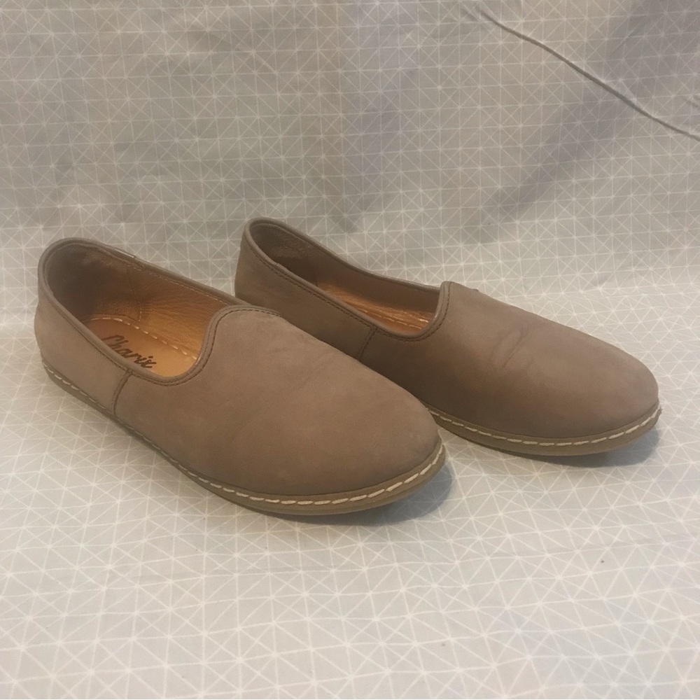 Charix Turkish Leather Loafers in Taupe Suede 38. Fits more like an 7.5 (US)